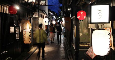 京都 遊び 大人 夜：古都の闇に潜む現代の息吹