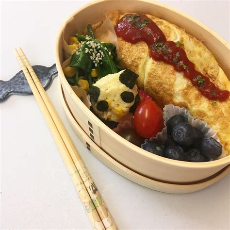 オムライス 弁当 おかず ～卵の魔法とご飯の調和～