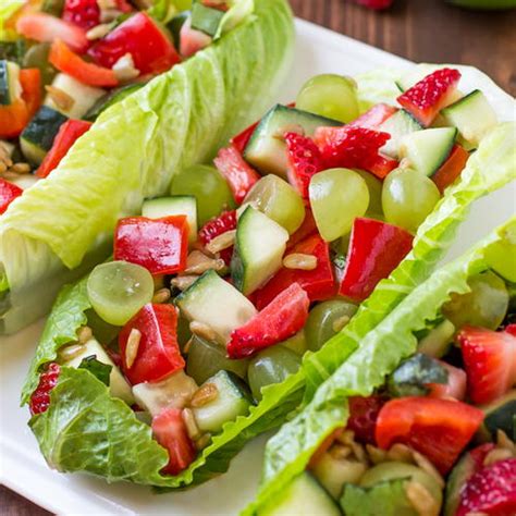 オレンジ サラダ：果物と野菜の境界線を超えた料理の可能性